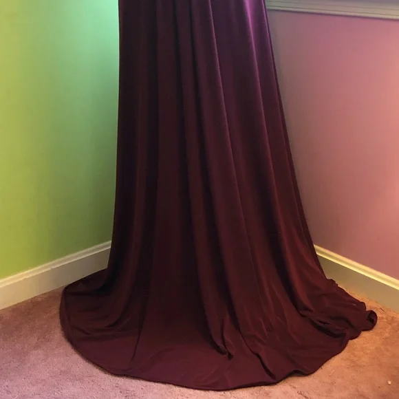 Formal Maroon Dress - Picture 4 of 8